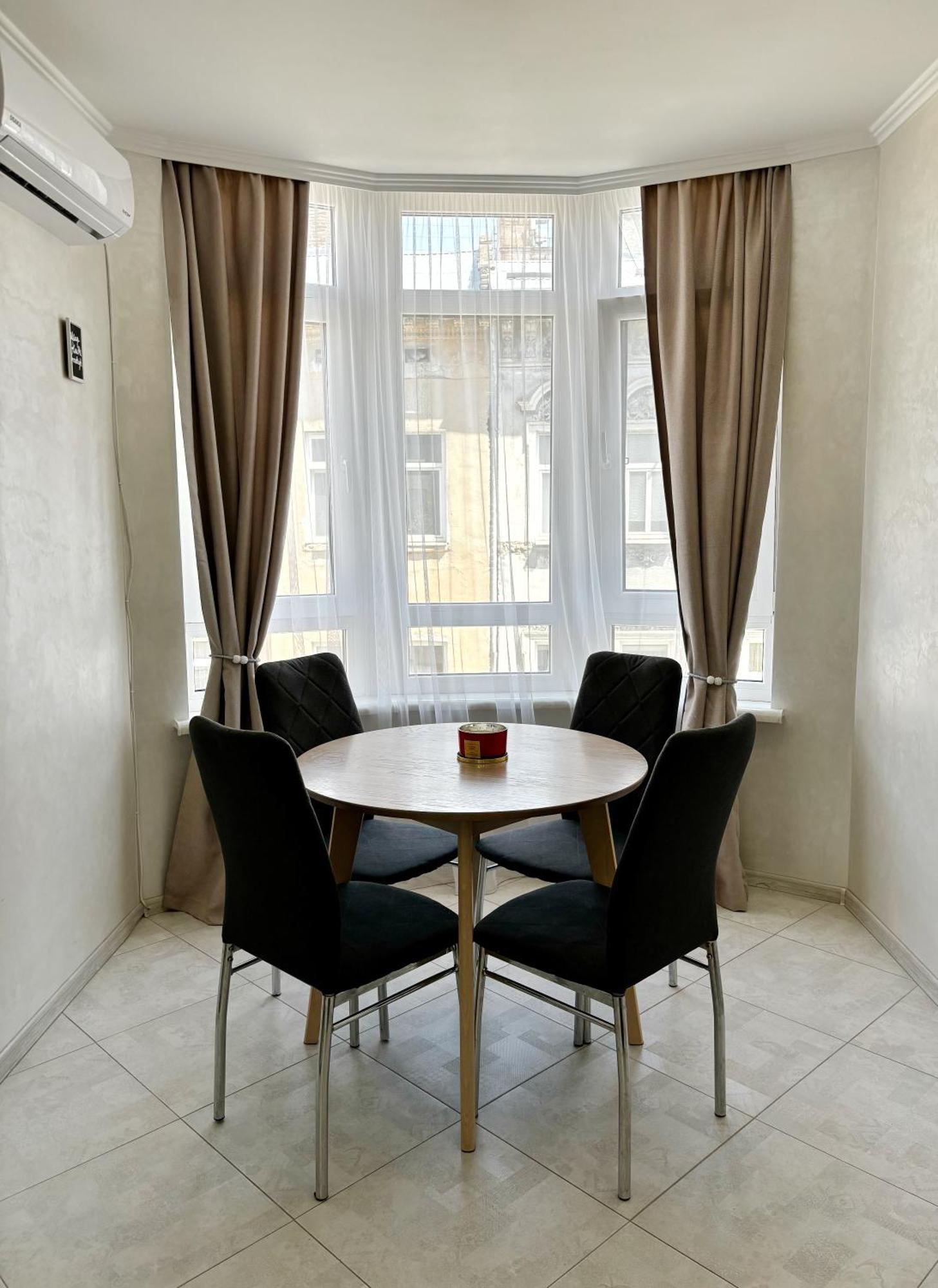 Apartment In Khmelnytsky Street Lviv Eksteriør billede