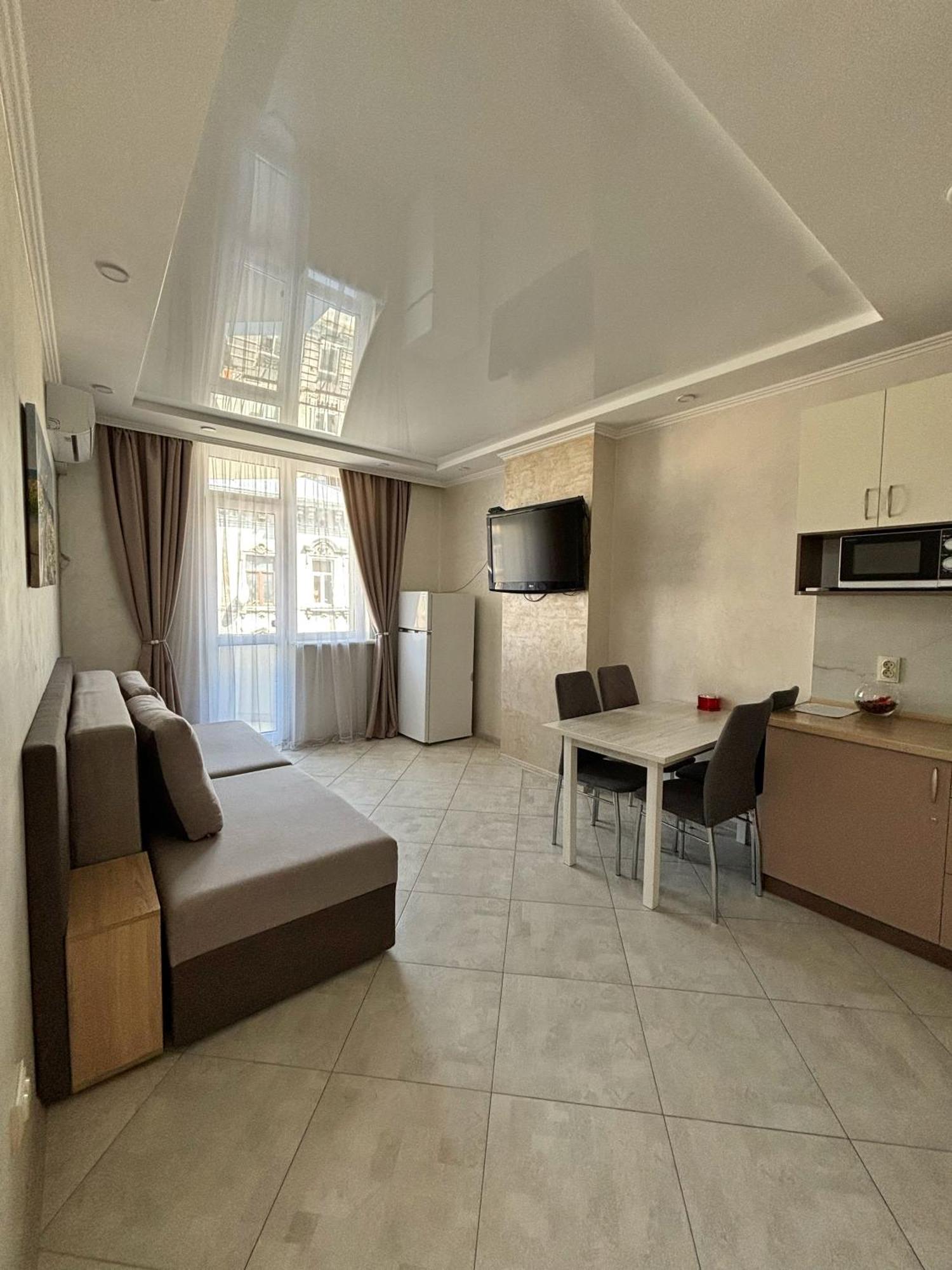 Apartment In Khmelnytsky Street Lviv Eksteriør billede